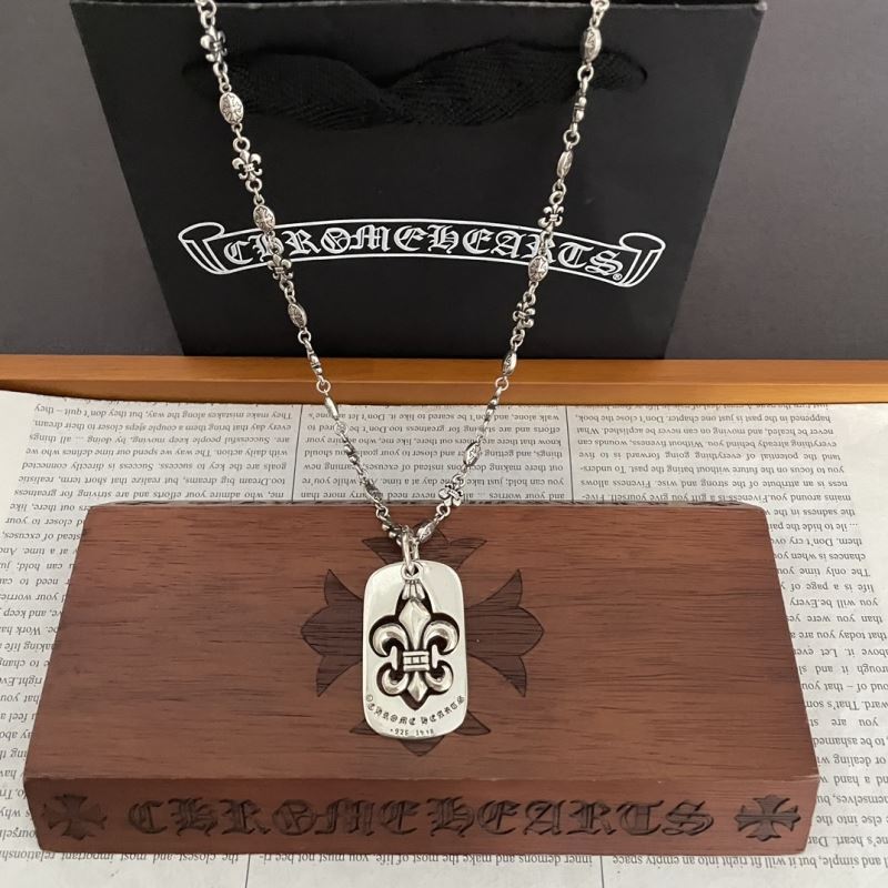 Ch**me He**ts necklaces